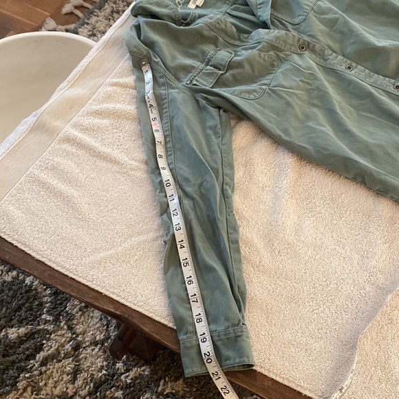 Madewell fabulous jacket shirt with great pockets & buttoned down front - Picture 12 of 12